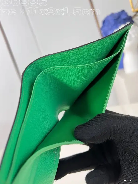 First bag ru VUITTON WALLET-11.5-9-1.5cm MULTIPLE LOUIS 0513